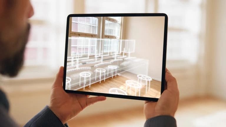 Benefits of Implementing Augmented Reality